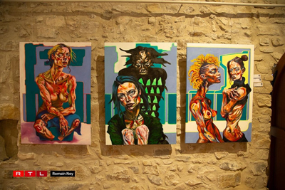 Figurative, expressive and colorful painting mostly showing portraits, the human body and figure.