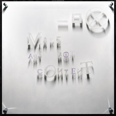 Figurative, expressive and colorful painting mostly showing portraits, the human body, condition and figure.